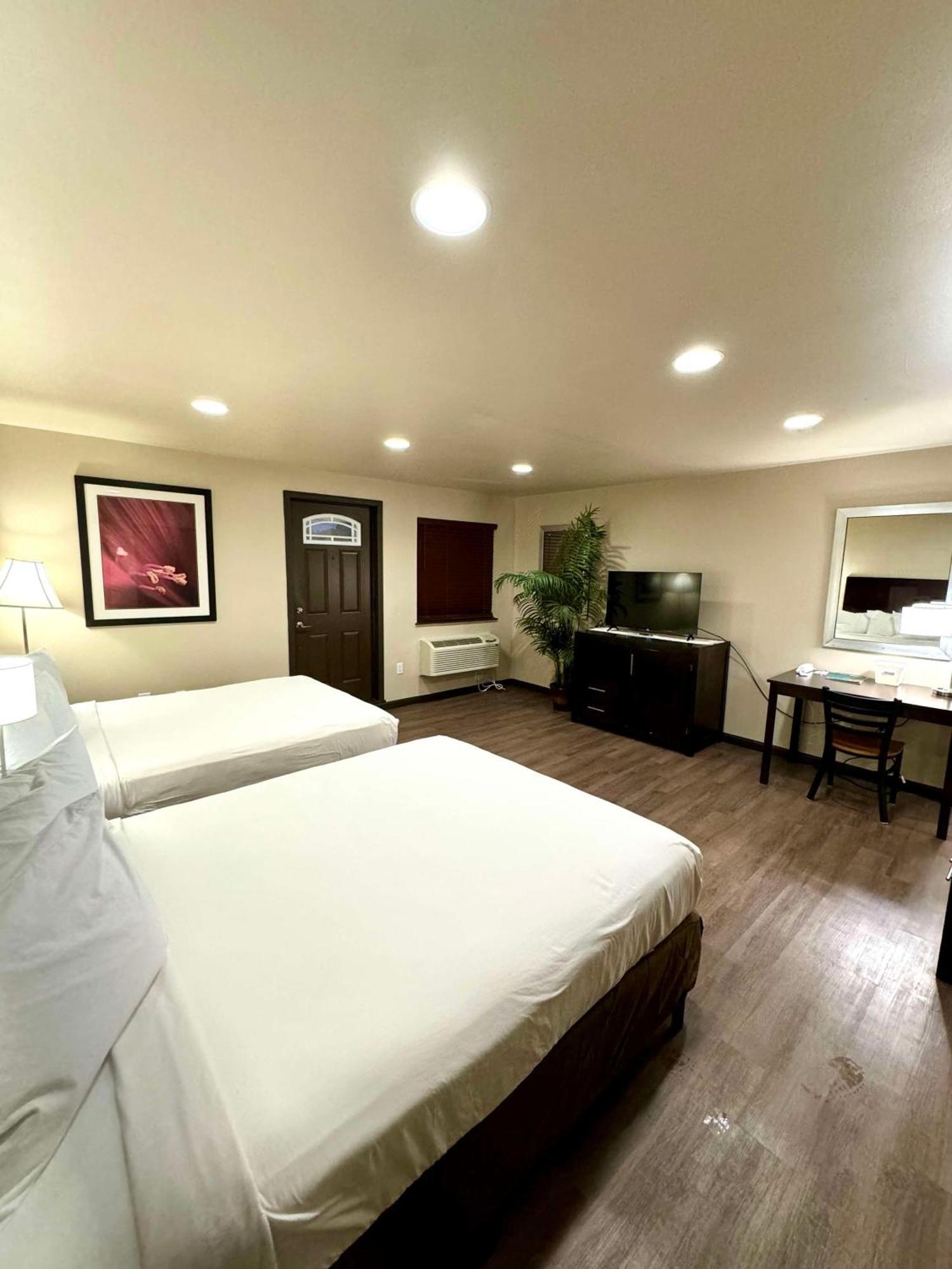Americas Best Value Inn Marquette Extérieur photo